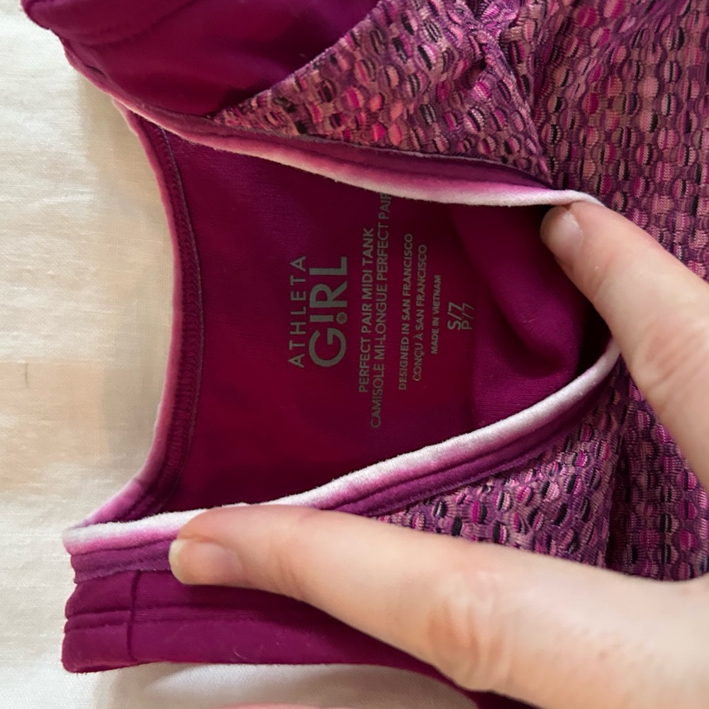 Athleta girls top- heathered fuscia with a dark fuscia lining